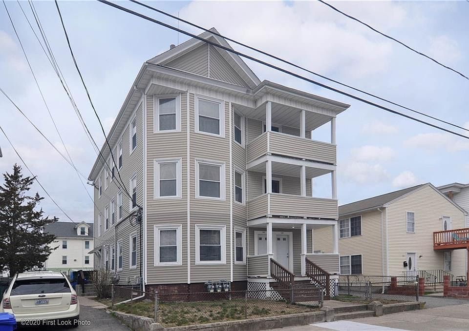 1st image of 125 School St