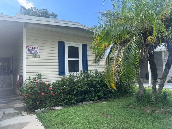105 Woodside Ln, Winter Haven, FL 33881
