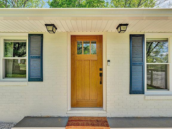 2nd image of 402 Harmony Rd
