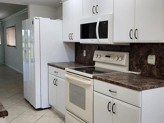 3rd image of 1001 SW 128th Terrace #115B