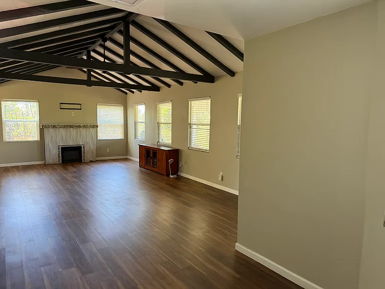 1221 Phillips St #1 — Photo 17