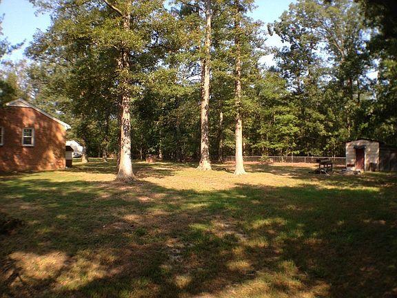 2nd image of 3210 Shaw Ln