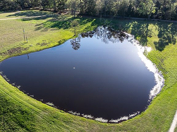 3rd image of 890 An County Rd #150