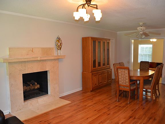 3rd image of 19 Lighthouse Dr