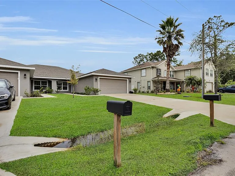 13 Llovera Pl — Photo 3