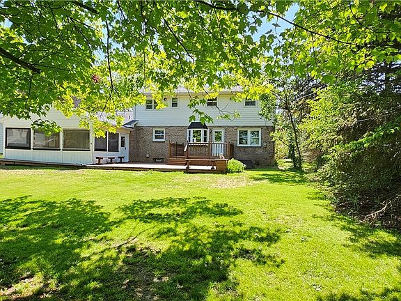 46 Lakeside Ct, West Seneca, NY 14224 | MLS #B1473638 | Zillow