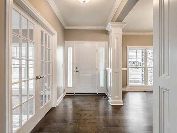3rd image of 1465 Kenley Pl