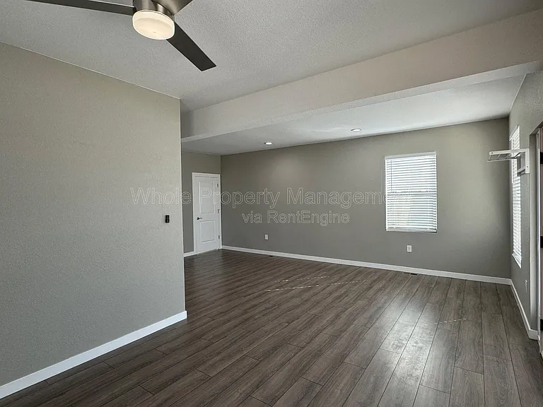 102 S Newton St — Photo 6