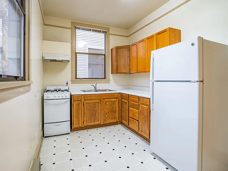 The Duke Apartments — Photo 6