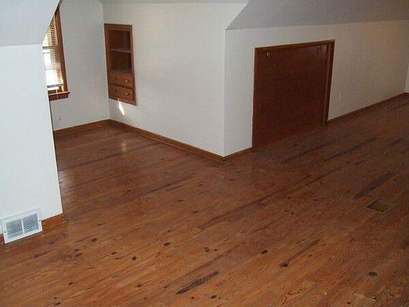 5th image of 13624 West Ave