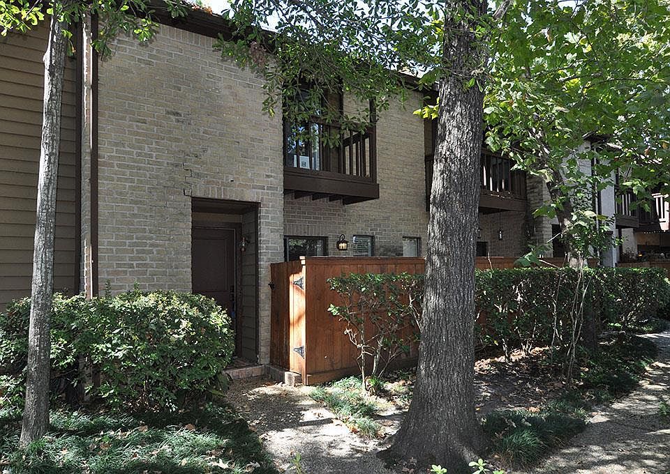 1st image of 11711 Memorial Dr APT 335