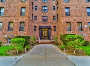 2717 E 28th St, Brooklyn, NY 11235