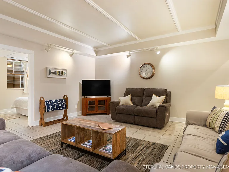 84 Washington St — Photo 7