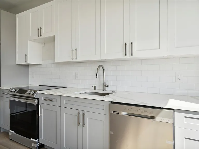2105-1 Germantown Ave #13 — Photo 14