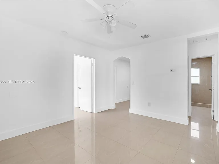 555 NW 90th St #EL — Photo 16