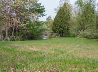 1041 Bonanza Ln, Lake Isabella, MI 48893