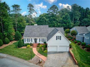 101 Wellesborough Rd, Winston Salem, NC 27104