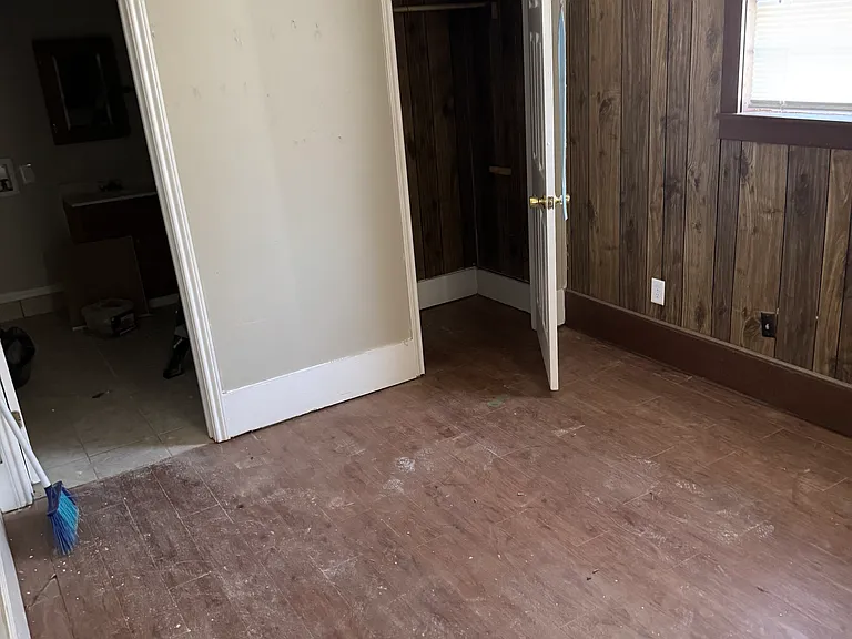 3725 Avenue V — Photo 22