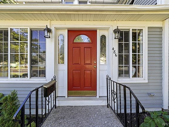 3rd image of 486 Pleasant Ave