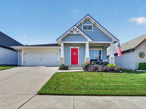 705 Phillips Ct, Mansfield, TX 76063