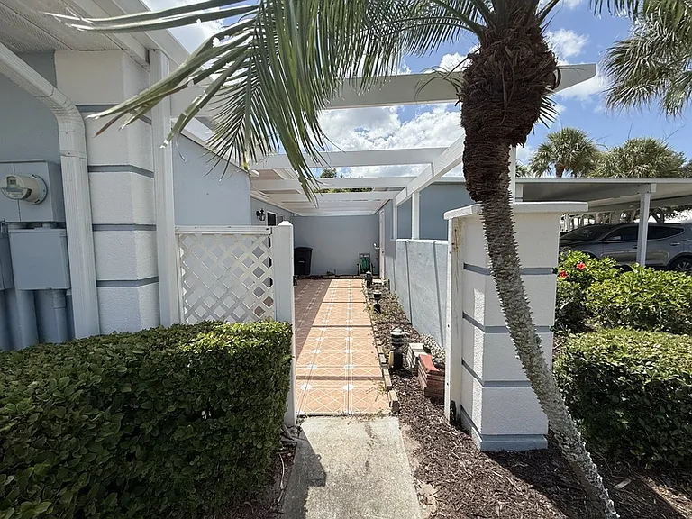 437 Wexford Cir #79 — Photo 19