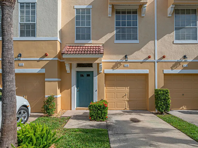 3168 Bayshore Oaks Dr — Photo 2