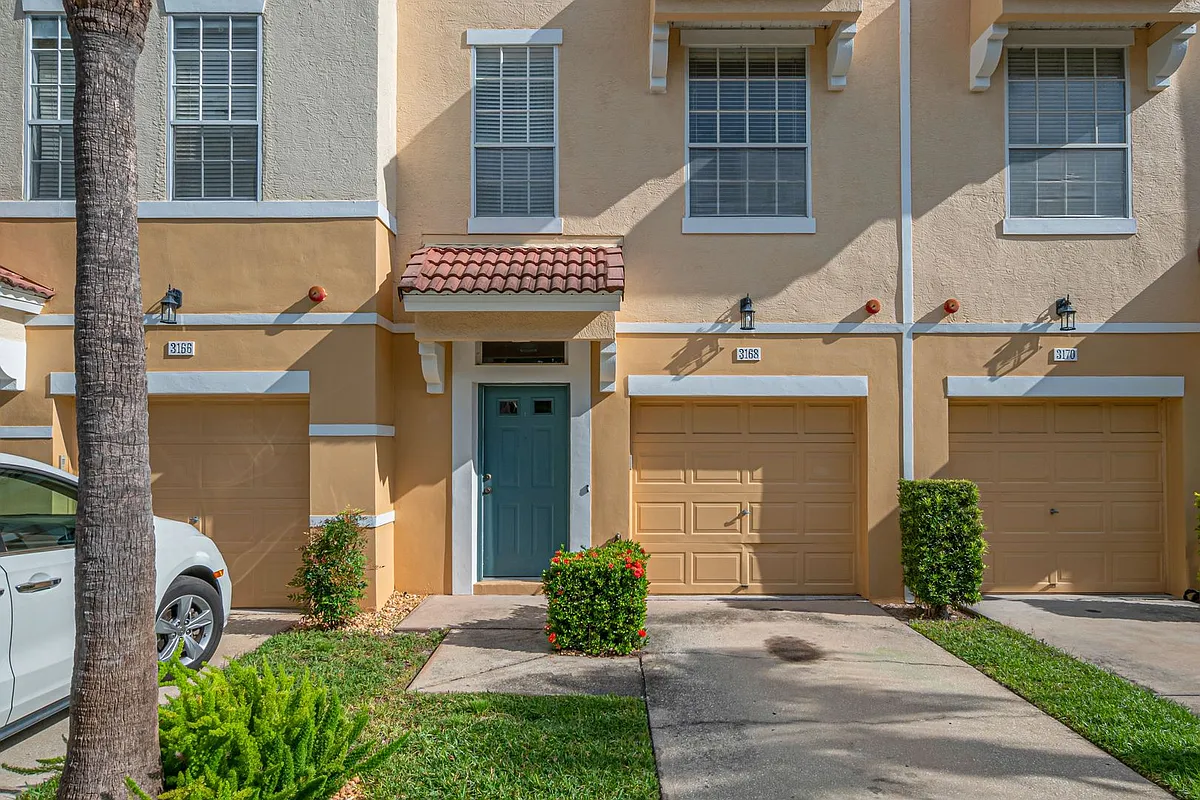 Building Photo - 3168 Bayshore Oaks Dr