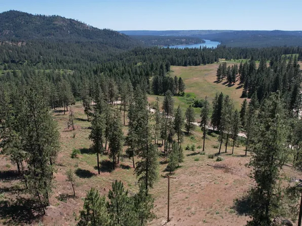 5550 W Scotts Valley Rd, Deer Park, WA 99006