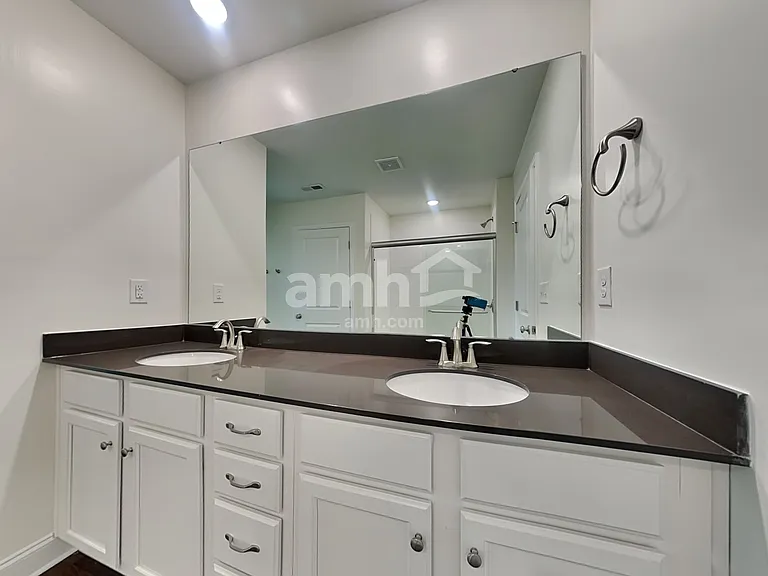 11217 Callahorn Dr — Photo 11