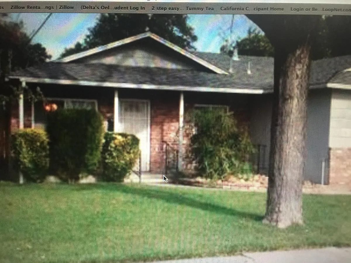 221 Dove Ct photo 1