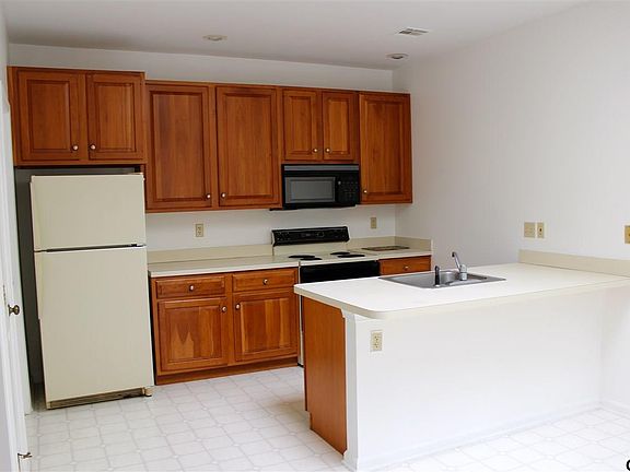 2nd image of 186 Crescent Dr