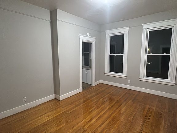 3rd image of 1260 Whalley Ave