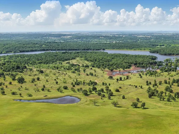 19281 Fm 2127, Bowie, TX 76230