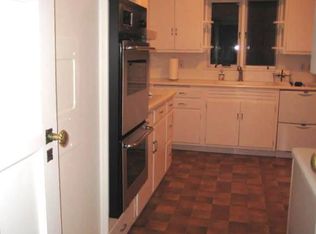 21262 Byron Rd, Shaker Heights, OH 44122