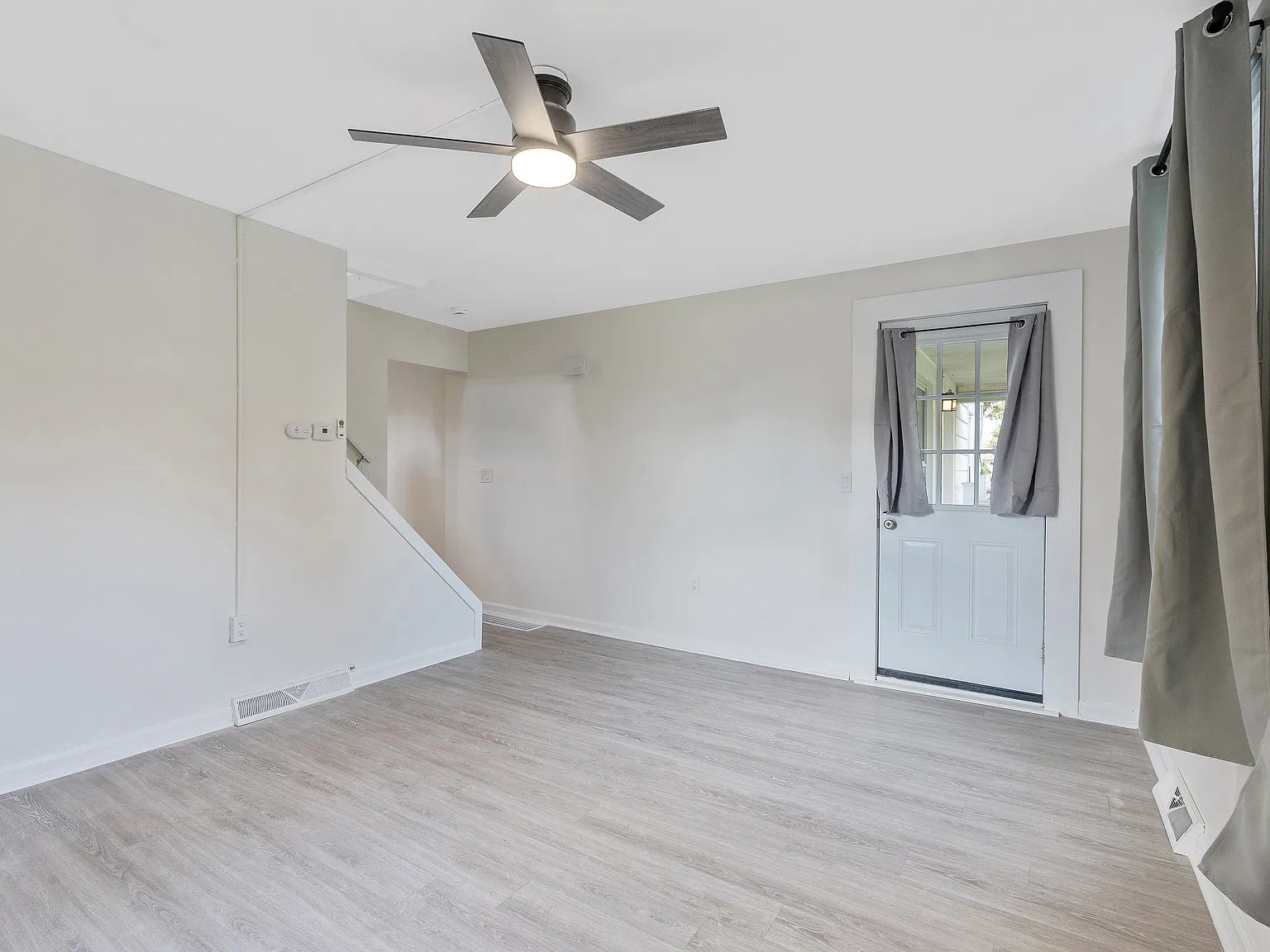 2 bed, 1000 sqft, $1,525 — Photo 4