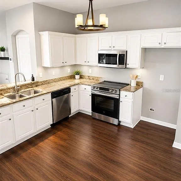 11253 Windsor Place Cir — Photo 2