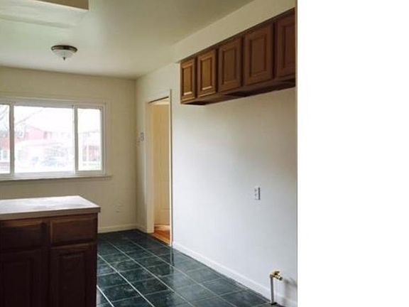 5th image of 460 Pagel Ave