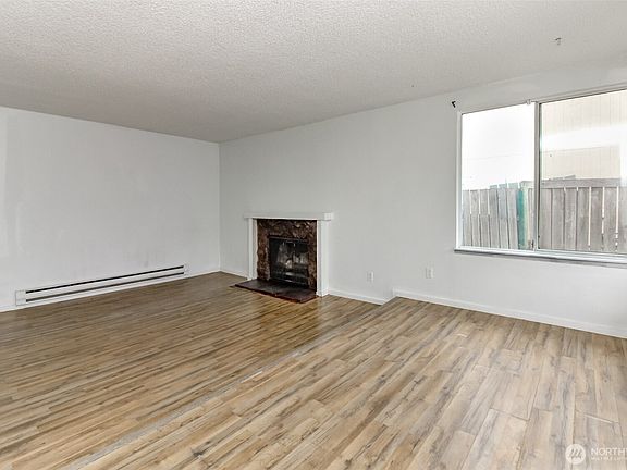 4th image of 24314 22nd Avenue S