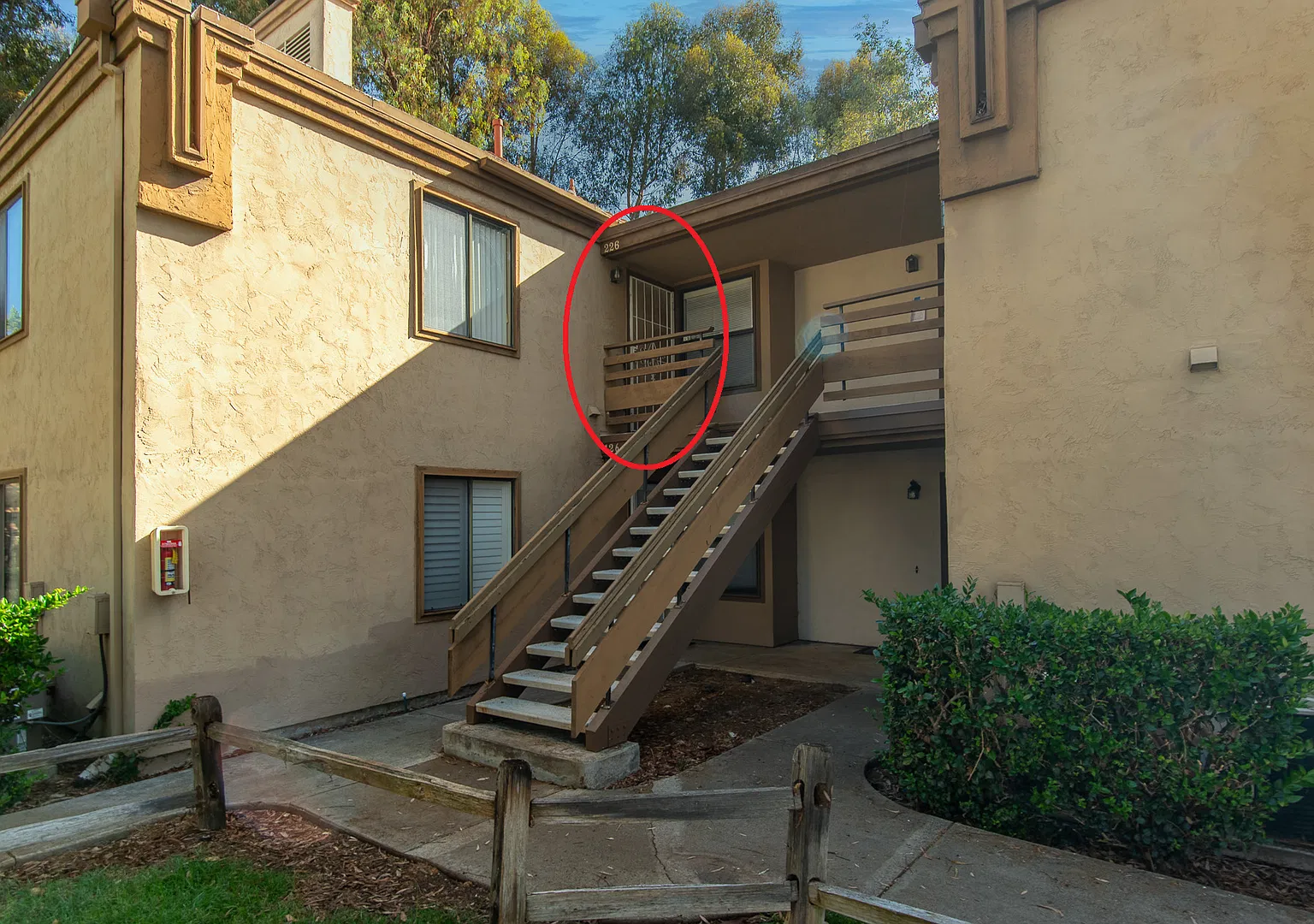 Top-Floor Living: Vaulted Ceilings, Balcony, A/C & Community Pool — Photo 2
