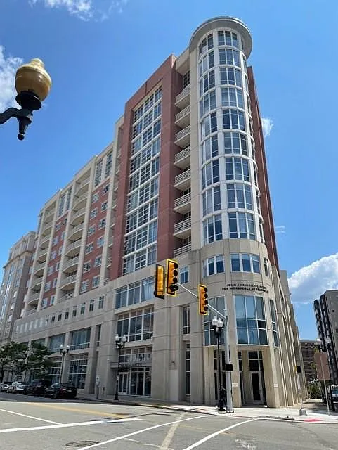 Building Photo - 20 Livingston Ave #505