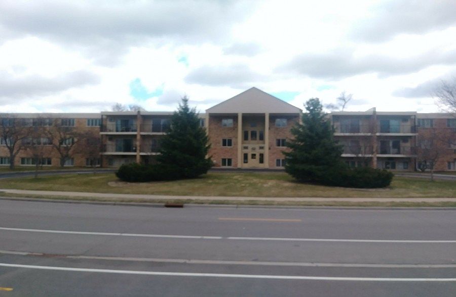 1st image of 4351 Parklawn Ave #202