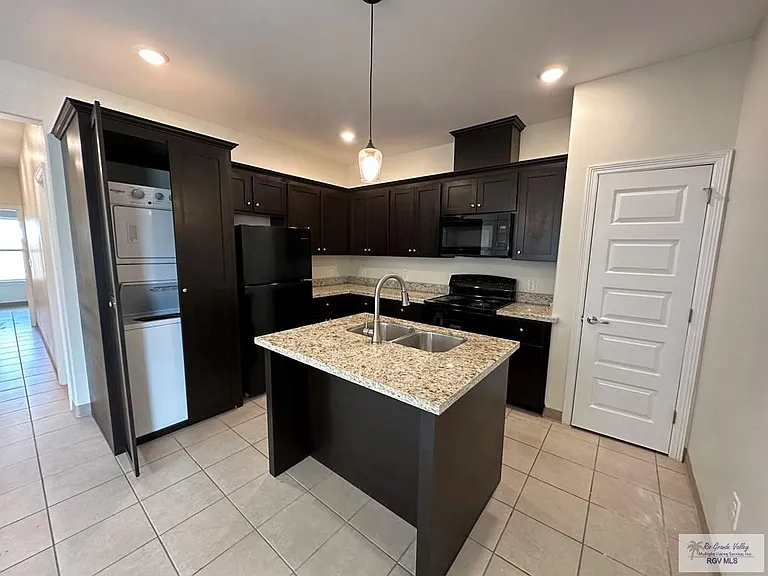 2432 S Valley Cir #B — Photo 4