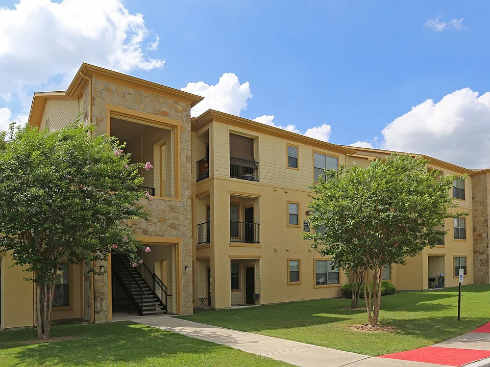 Marshall Meadows Apartment Homes