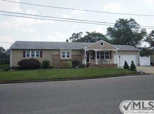 2 River Park Dr, Brick, NJ 08724