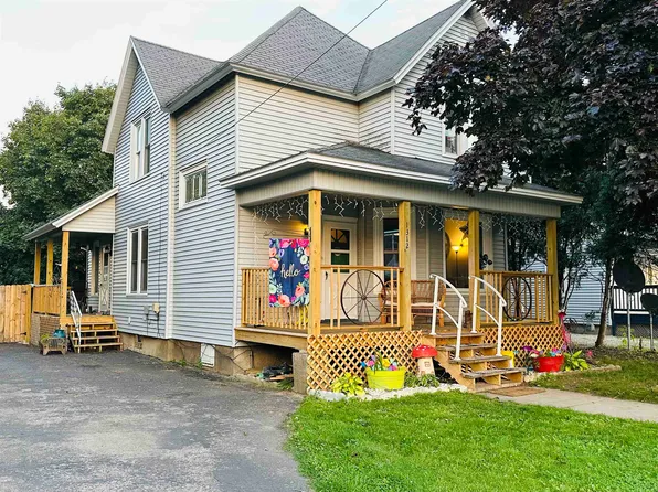 1312 16th St, Menominee, MI 49858