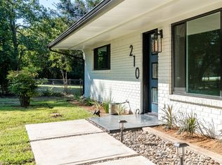 210 Davis Rd, Granbury, TX 76049