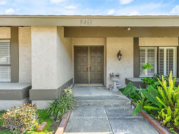 3rd image of 9461 Valley View St