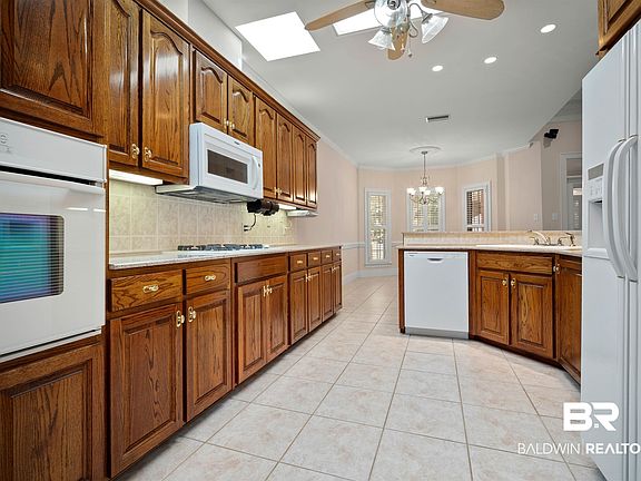 4th image of 715 Natchez Trail Ct