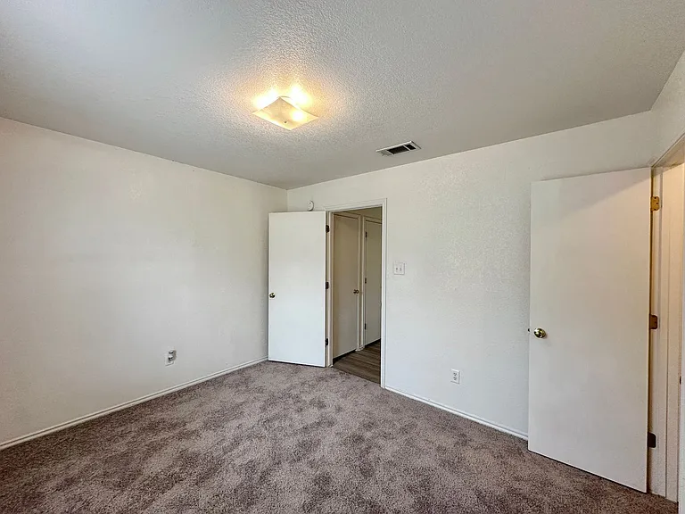 5309 Holster Dr — Photo 27