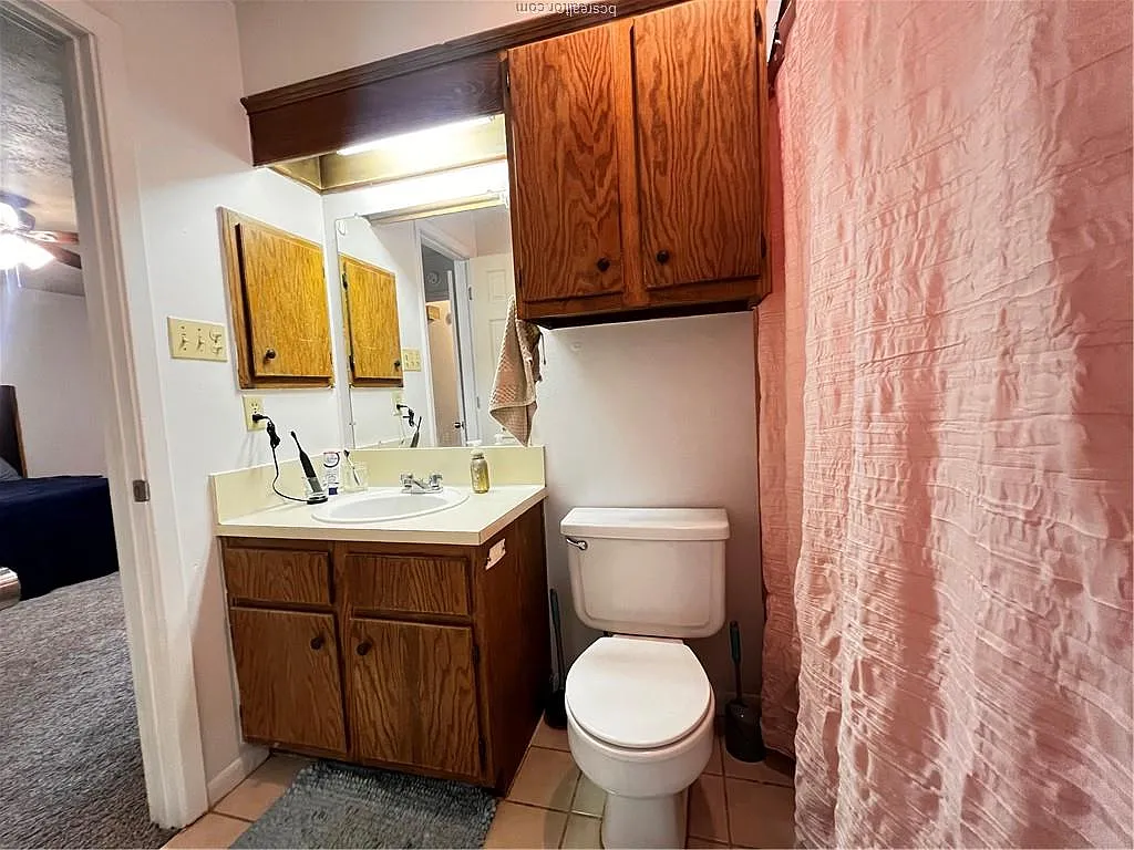 2 bed, 1.5 bath, 1008 sqft, $1,050 — Photo 4